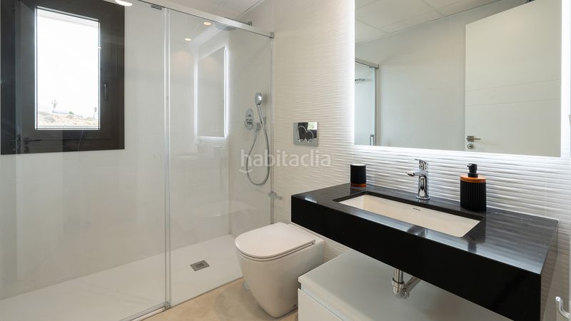 Foto 722a7c76-dea2-4863-acf2-2b4a2d50bed2. Casa adossada a La Concha - Resina Golf Estepona