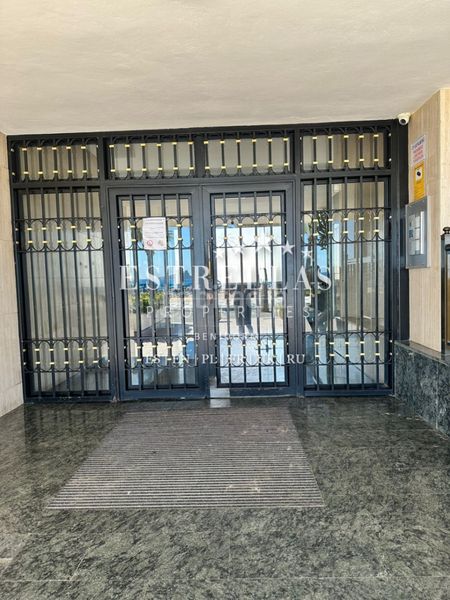 Foto 321290be-4b53-4f3d-8fb7-0b5e3c326ffe. Apartament amb aparcament piscina a Playa Levante Benidorm