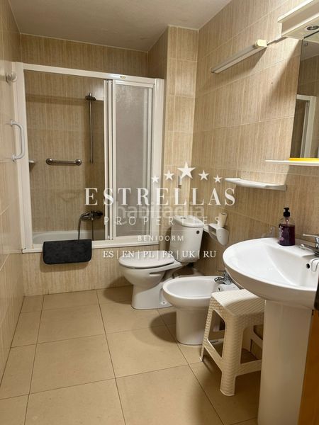 Foto ff41f717-14ed-4d28-8762-61dd71bbd65a. Apartament amb aparcament piscina a Playa Levante Benidorm