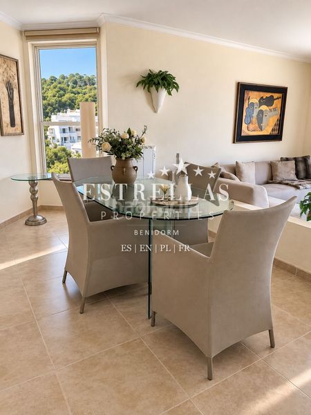 Foto 535999aa-aa06-4aed-8d9d-3ba11bb0d1da. Apartament amb aparcament piscina a Mascarat Altea