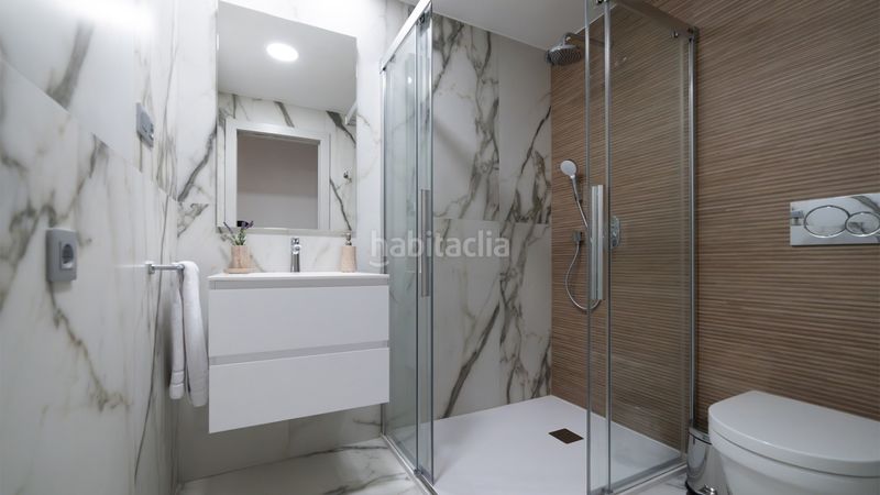 Foto 572a45ad-0289-4d82-be03-4ad85a1eb51c. Apartament amb calefacció aparcament piscina a Playa Poniente Benidorm