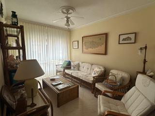Apartament  Calle madrid. Estupendo y luminoso piso exterior en el centro de luanco con ga