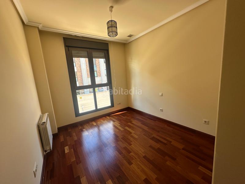 Foto a4e9af0a-6408-44a5-b6f1-6bdfe4589844. Rent flat with heating parking pool in Monte el Pilar Majadahonda