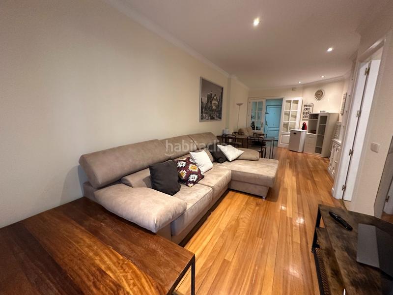 Foto 18ebcfb8-5657-43cd-ab3b-2982f59c832c. Rent apartment with parking in Almagro Madrid
