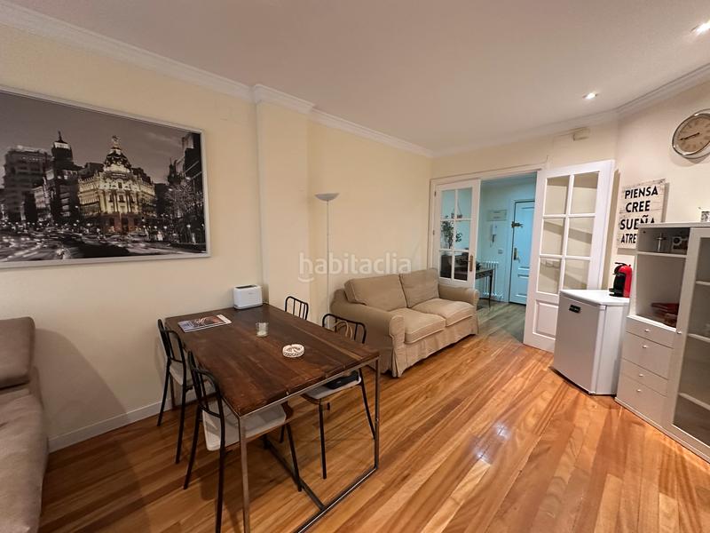Foto ebe546c7-47ca-40ec-b4b1-1695217c8ee2. Rent apartment with parking in Almagro Madrid