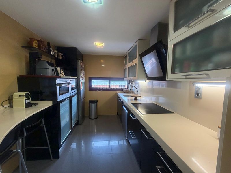 Foto 08f44ff0-b804-440d-9657-e4a94ce4d960. Duplex with heating pool in Los Ángeles-Jarandilla Torrelodones