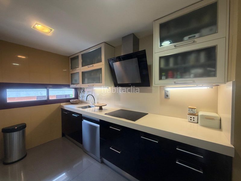 Foto ec8a66a2-1edf-4110-b692-bdd8c5f5cf5a. Duplex with heating pool in Los Ángeles-Jarandilla Torrelodones