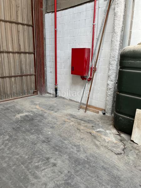 Foto 9a1d9fcf-73a9-4cd8-a23f-a7df159f0d56. Alquiler nave industrial nave equipada con puente grua 6 toneladas y gran patio en Sant Esteve Sesrovires