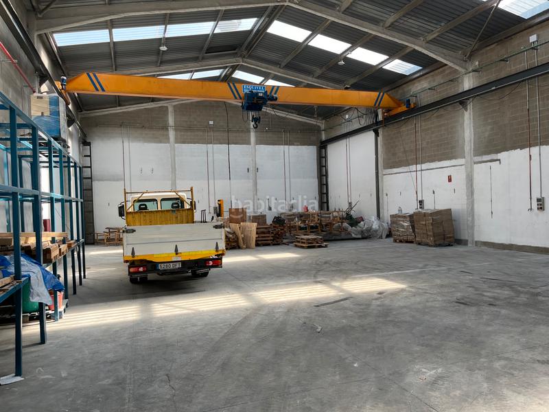 Foto d6cb7214-89b6-4e4d-84a0-014e09856b14. Alquiler nave industrial nave equipada con puente grua 6 toneladas y gran patio en Sant Esteve Sesrovires