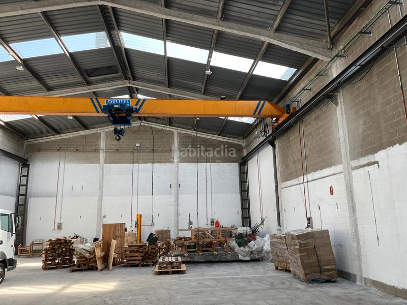 Foto fe7ea09c-16dc-4598-9a5c-15e7f1c6769c. Alquiler nave industrial nave equipada con puente grua 6 toneladas y gran patio en Sant Esteve Sesrovires