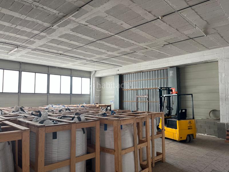 Foto 6ad37555-2f84-4fef-8a79-e3c46ac1bed2. Location bâtiment à usage industriel avec chauffage dans Esparreguera