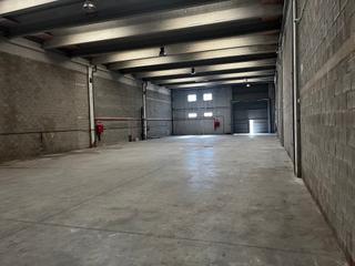 Location Bâtiment à usage industriel à Can Rial. Nave diáfana
