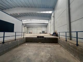 Capannone industriale  Carrer del progres pol ind camp de la serra. Nave totalmente equipada con muelle de carga 2 puertas tir