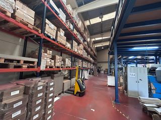 Lloguer Nau industrial  Camí sant cristòfol. Nave muy comercial totalmente equipada
