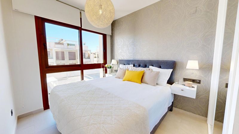Foto 997b5b96-7611-4961-94d9-4e8eb2aafa9a. Casa amb aparcament piscina a Los Balcones-Los Altos Torrevieja