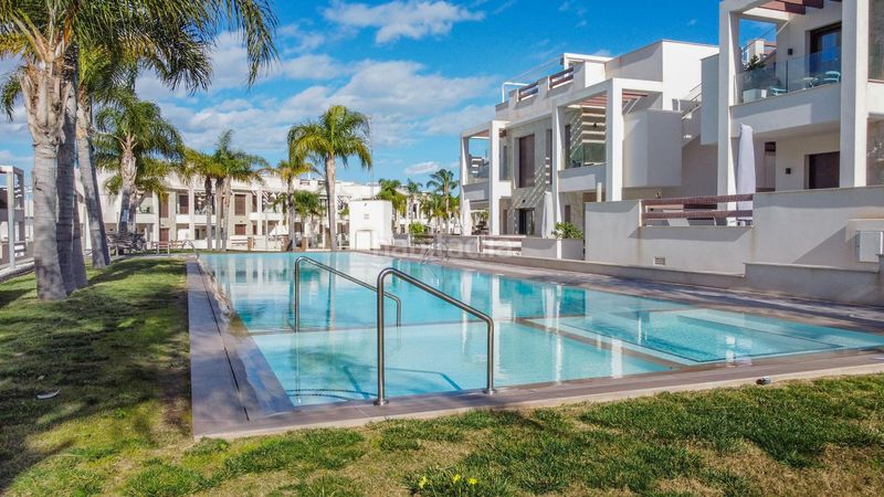 Foto fc389be9-823a-4b2f-8cc0-8bf4655a2552. Casa amb aparcament piscina a Los Balcones-Los Altos Torrevieja