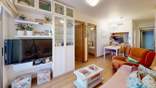 Appartement à Calle doctor mariano ruiz canov 7. Bonito y cuidado apartamento en edificio residencial de primera