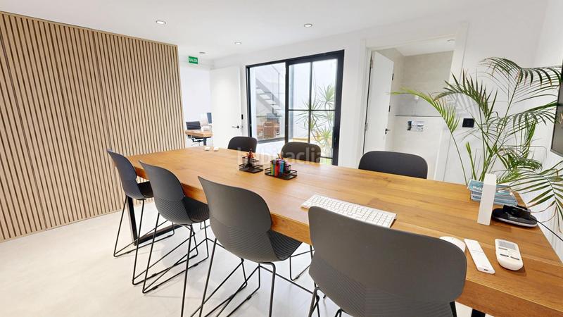 Foto c5ab85b6-4a36-4580-a72a-92b79e6fc963. Casa adossada a Puerto Deportivo Torrevieja