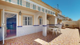 Haus  Altos los. Casa familiar con patio, solárium y muchísima luz en los altos