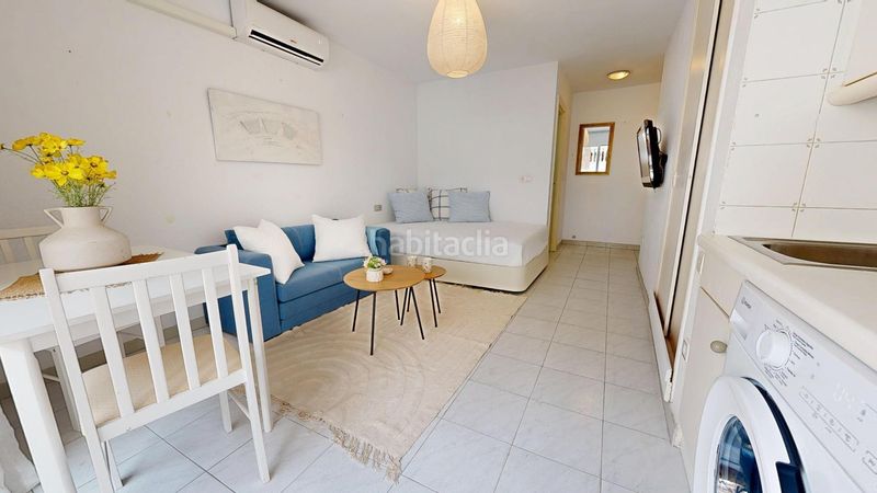 Foto d3596ca1-27bd-469b-b800-a3fc3195287d. Estudi a Avenida Habaneras - Curva de Palangre Torrevieja