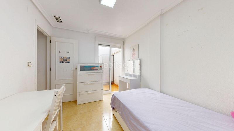 Foto 83eac965-419d-4764-af86-f18f207d08b1. Apartament amb piscina a Montesinos (Los)