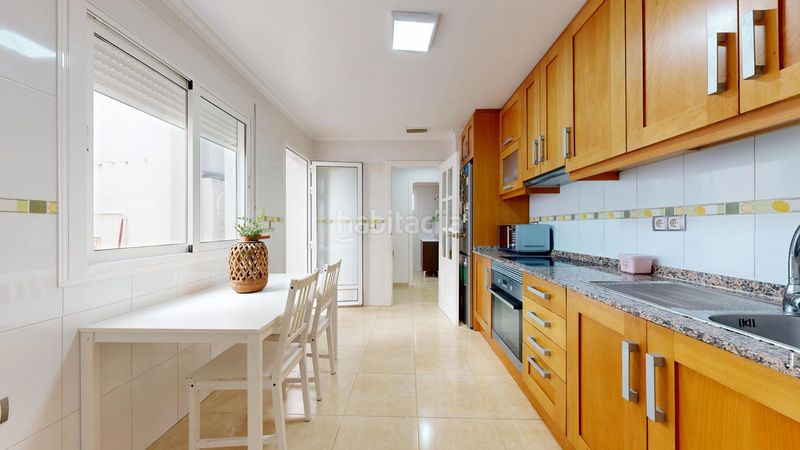 Foto d921065c-f16e-42a6-92e5-b80fa4ae318b. Apartament amb piscina a Montesinos (Los)