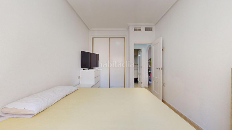 Foto df56cfd4-e121-4dd6-ac63-66b666d544a9. Apartament amb piscina a Montesinos (Los)