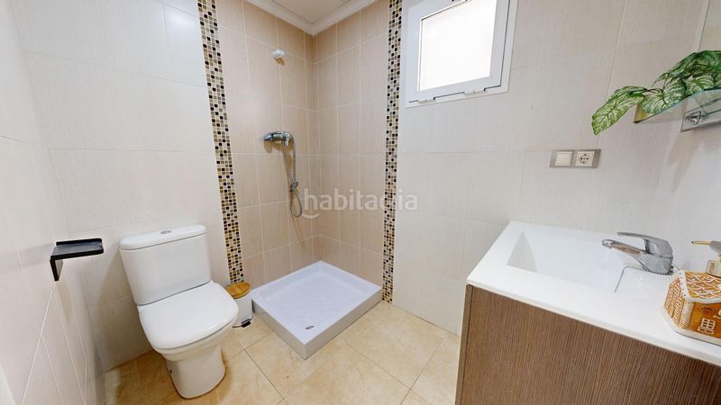 Foto eb8c3f85-b61d-4afd-8b86-f73177bf2f36. Apartament amb piscina a Montesinos (Los)