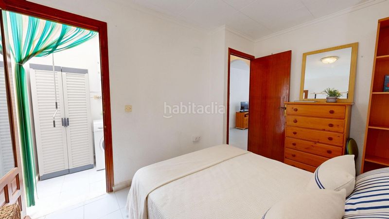 Foto a8894e31-9ede-4bd4-8250-232588ad1b1e. Casa adossada a Zona Carrefour - Urbanizaciones Torrevieja