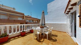 Casa a Zona Playa de los Locos. Precioso bungalow de tres plantas en playa de los locos
