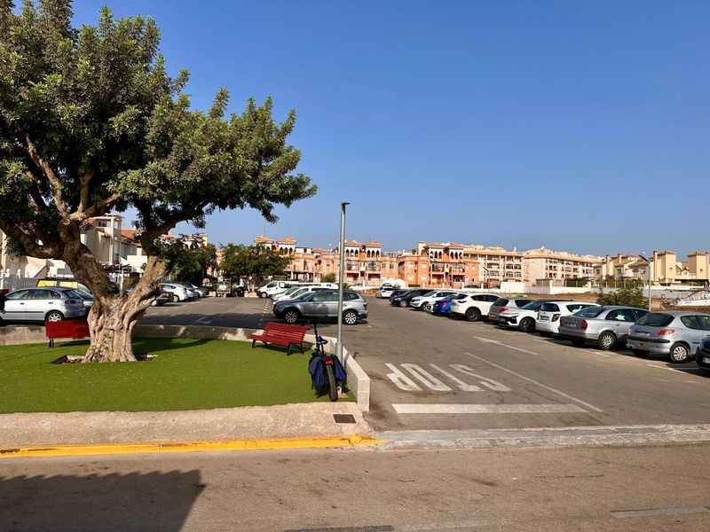 Foto 844c6e9d-6232-48c1-b48b-9feaca9a8aa1. Casa amb aparcament piscina a Playa Flamenca Orihuela