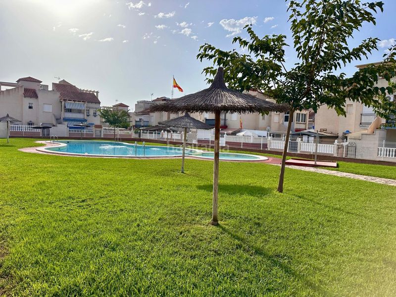 Foto e168f8b2-8a51-48ea-992c-11597a190fa8. Casa amb aparcament piscina a Playa Flamenca Orihuela