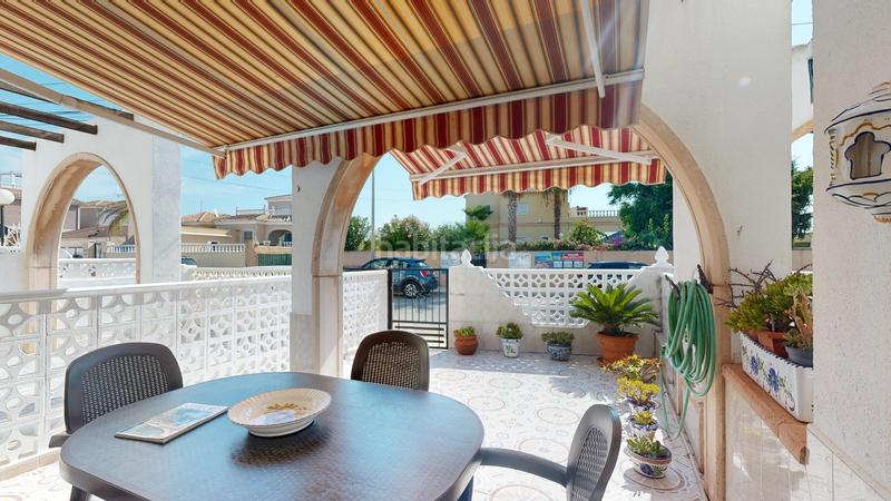 Foto ebe21519-c386-491f-97c1-e12d8bc5a5b7. Maison jumelée avec piscine dans Zona Carrefour - Urbanizaciones Torrevieja