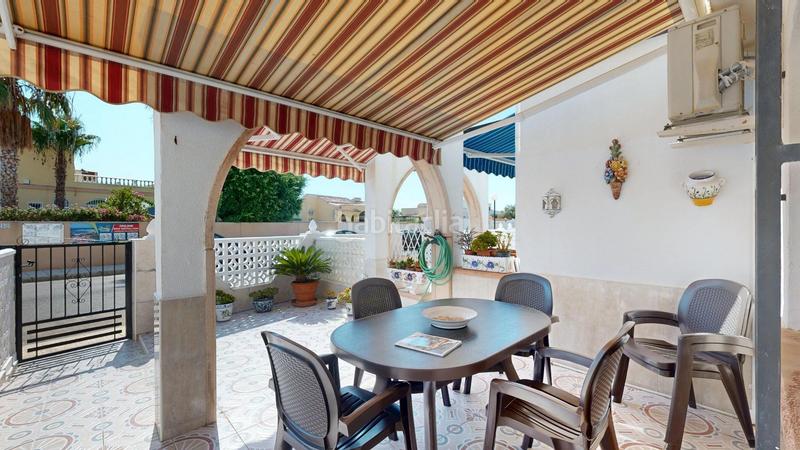 Foto ee7cc23a-a3df-4e7e-b890-406d9e9b3625. Maison jumelée avec piscine dans Zona Carrefour - Urbanizaciones Torrevieja