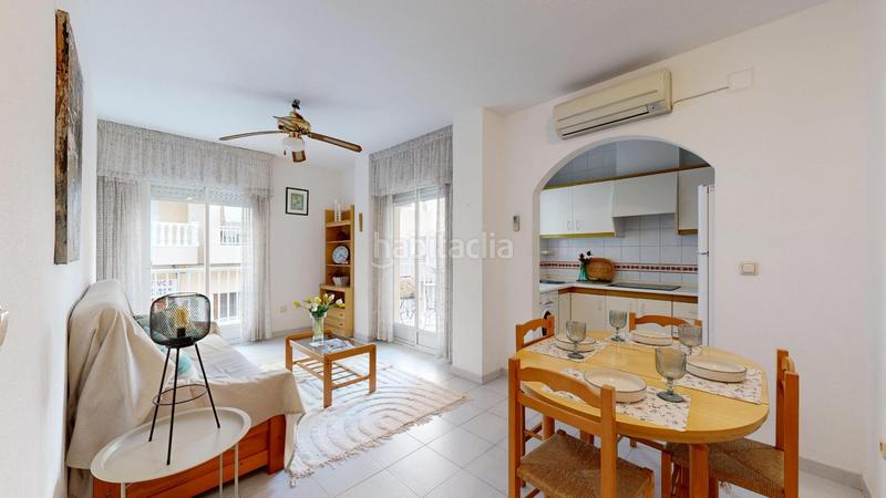 Foto cfbdeda9-ea60-450d-812c-eee6c1d6b921. Pis a Zona Playa del Cura Torrevieja