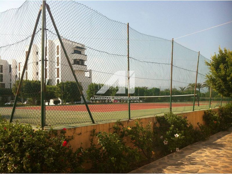 Foto a76323c3-7ebb-4afe-9d74-04a794fa5e47. Piso  en el corazon de Almerimar en Almerimar Ejido (El)