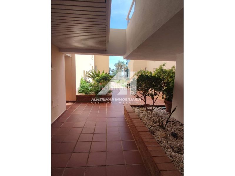 Foto b461c734-e7be-47c9-88aa-e0d86dea422e. Pis amb aparcament piscina a Almerimar Ejido (El)