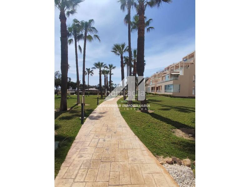 Foto f5bcac25-b64c-4d3a-95ff-6dba9d53c6a4. Pis amb aparcament piscina a Almerimar Ejido (El)