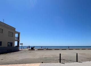 Planta baixa a Calle villena 12. Tu casita a 90 metros de la playa, en santa pola.