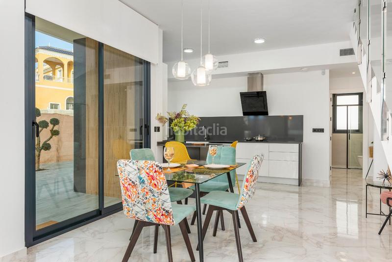 Foto 2209f289-eaf1-47c1-9aba-f6a5466f1f44. Chalet a la venta estupendas villas de lujo , alicante en Benijófar