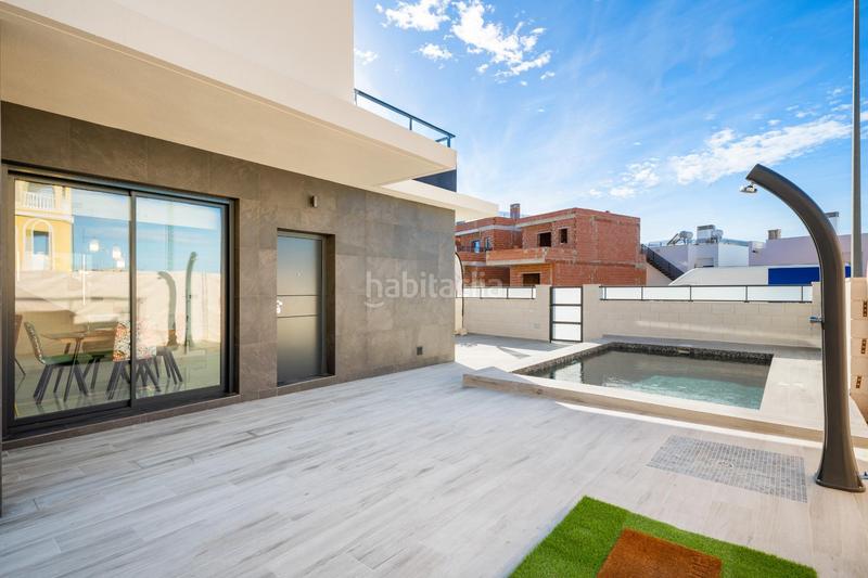 Foto 902a7cf8-4175-470c-850b-2c3b0a2b773f. Chalet a la venta estupendas villas de lujo , alicante en Benijófar
