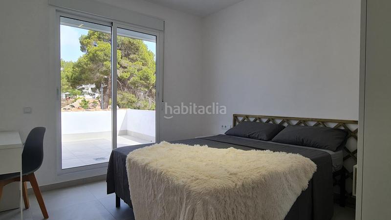 Foto cf4abc99-6472-4038-ac9f-1ba652f21f30. Casa adosada chalet pareado con dos terrazas, en Villamartín-Las Filipinas Orihuela