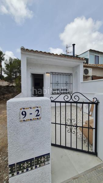 Foto f258247e-557f-4344-8f33-a07d7d670e3f. Casa adosada chalet pareado con dos terrazas, en Villamartín-Las Filipinas Orihuela