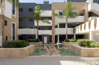 Apartament a Calle de pablo picasso 18. Apartamento en venta, urbanizacion flamenca village orihuela cos