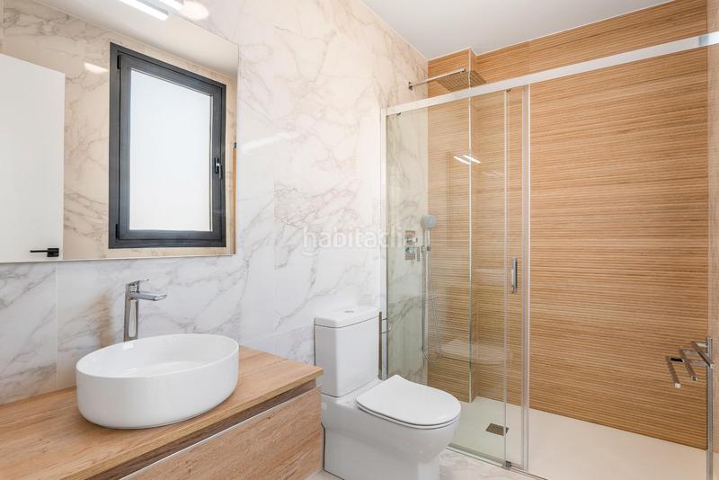 Foto 215c4482-c15f-4c2d-a7d0-be0e52531322. Chalet a la venta estupendas villas de lujo en benijófar, alicante en Rojales