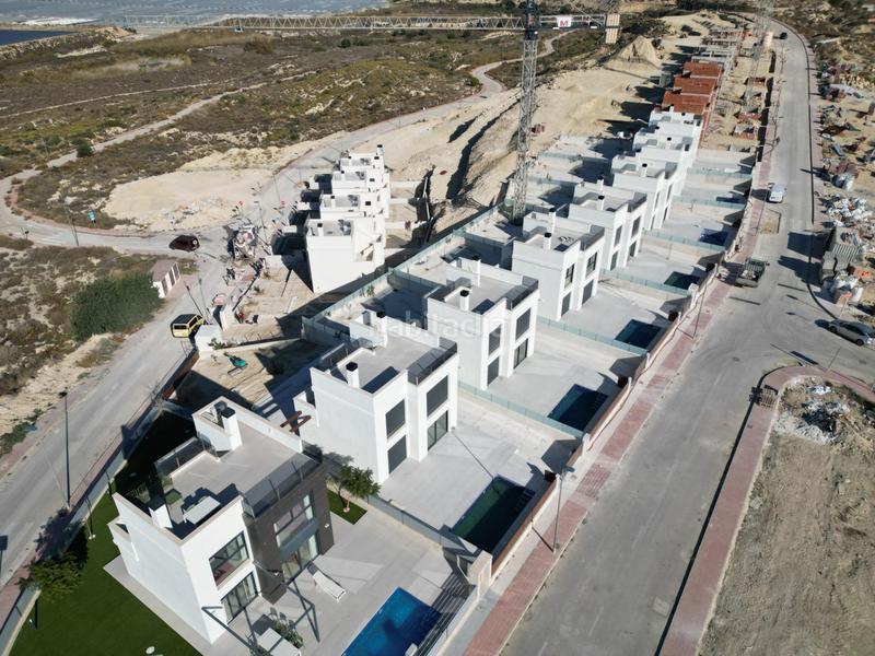 Foto cbe0d9d2-b35f-4b63-9b0b-4846ea2d8d55. Xalet amb calefacció aparcament piscina a Centro Mutxamel