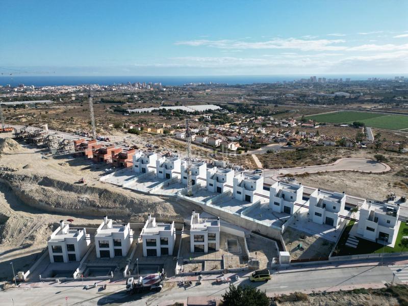 Foto b6c3e89a-e25b-44bb-9d8f-b9838c6a049e. Xalet amb calefacció aparcament piscina a Centro Mutxamel