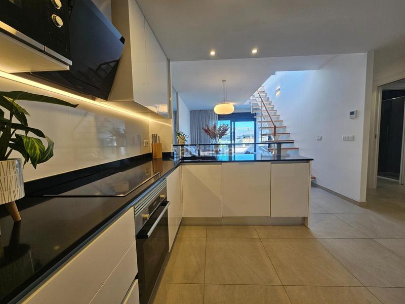 Foto 72cb8366-9ce3-4f08-a2e8-252055d99a00. Ático en calle pablo picasso 1 exclusivo apartamento en flamenca village, costa en Orihuela