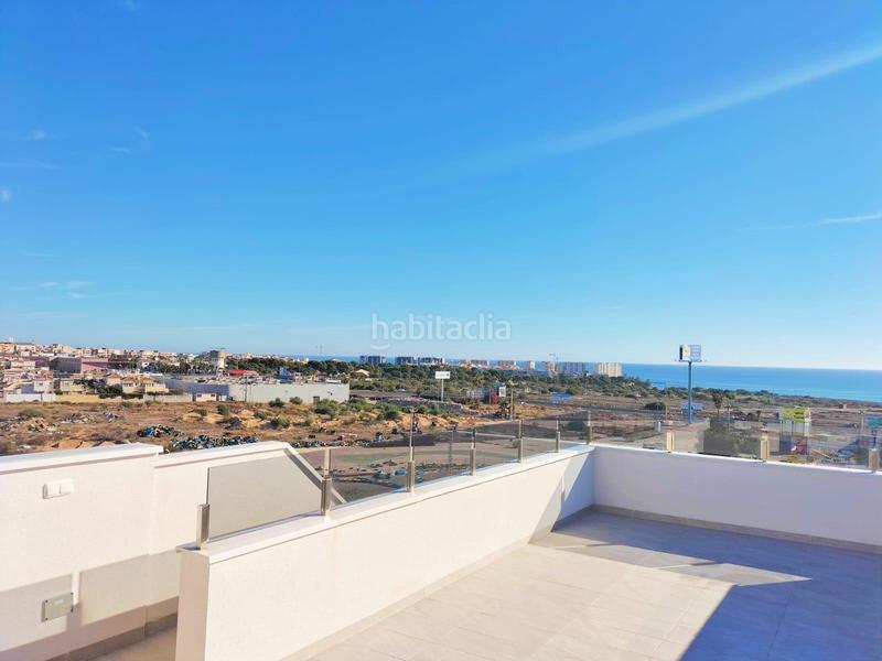 Foto a8c06444-dcd0-4de7-965a-77652edef92c. Apartamento ático con piscina privada a 700 m de la playa obra nueva en Orihuela