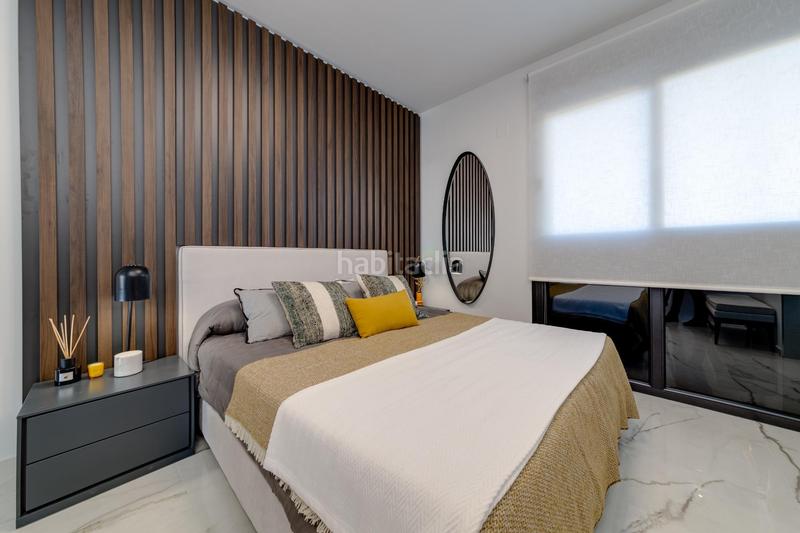 Foto e89088cd-5e58-444f-82b1-1558dbad9916. Apartamento ático con piscina privada a 700 m de la playa obra nueva en Orihuela